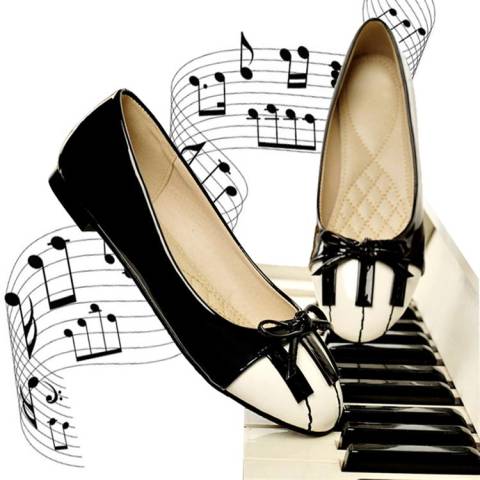 pianist feet