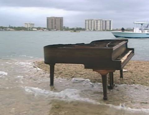 Baby grand